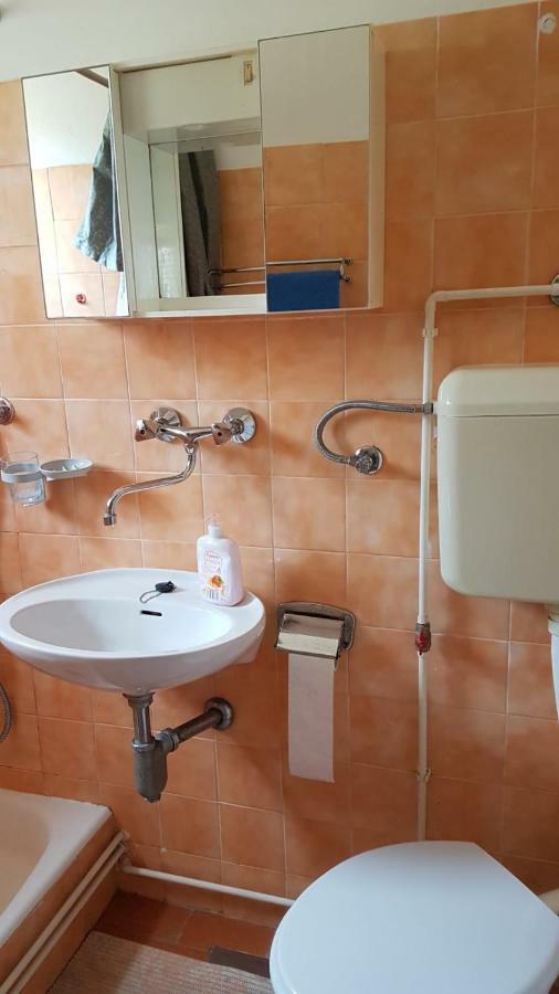 Apartamani Katarina Vl.Ilija Jusup Apartment Starigrad Paklenica Exterior photo