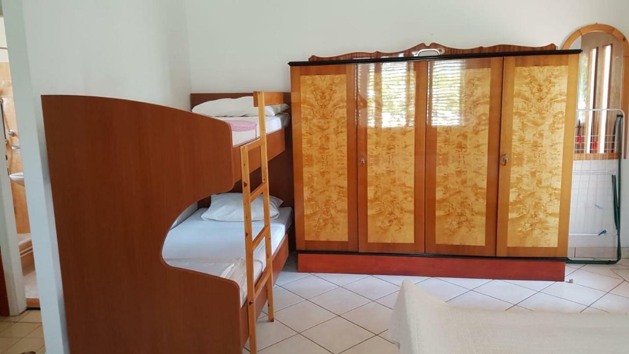 Apartamani Katarina Vl.Ilija Jusup Apartment Starigrad Paklenica Exterior photo